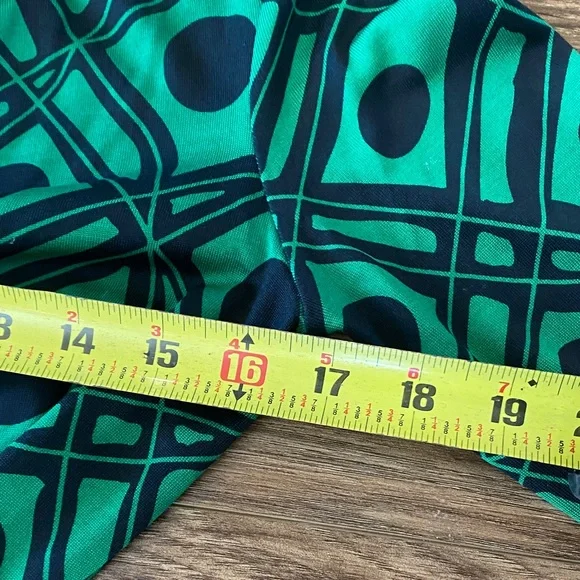 Diane Von Furstenberg vintage style silk jersey wrap midi dress. Size 10 - Picture 6 of 7